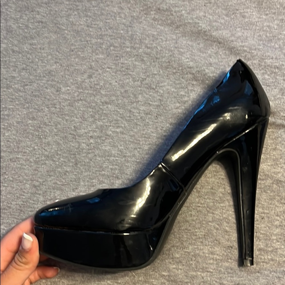 Heels - Picture 2 of 2